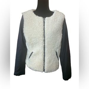 American Eagle Sherpa and Fuax leather Jacket size L EUC